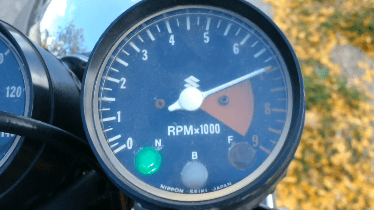 T500 Tacometer at redline