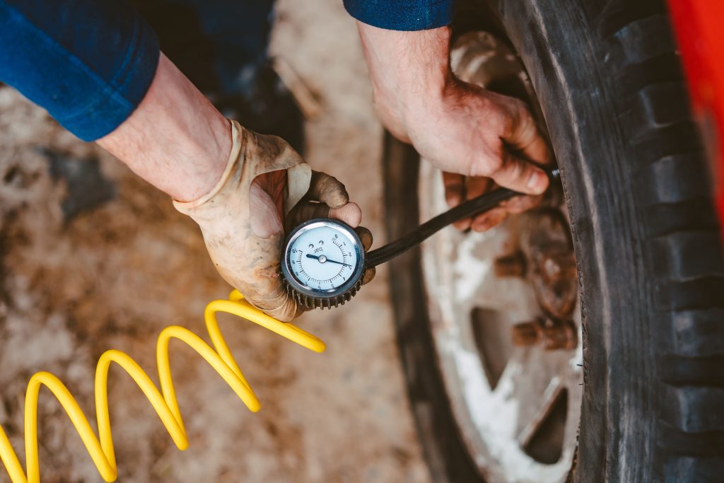 Checking air pressure